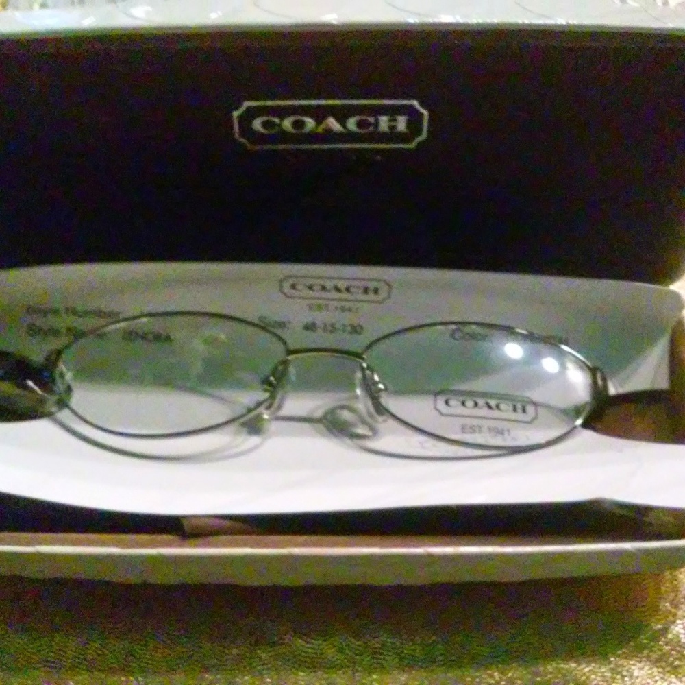 "COACH" designer eyeglasses - Picture 3 of 5
